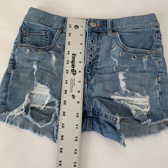 Express Denim Jean Shorts Womens 2 Shortie Vintage High Rise Distressed Metal - Picture 11 of 12